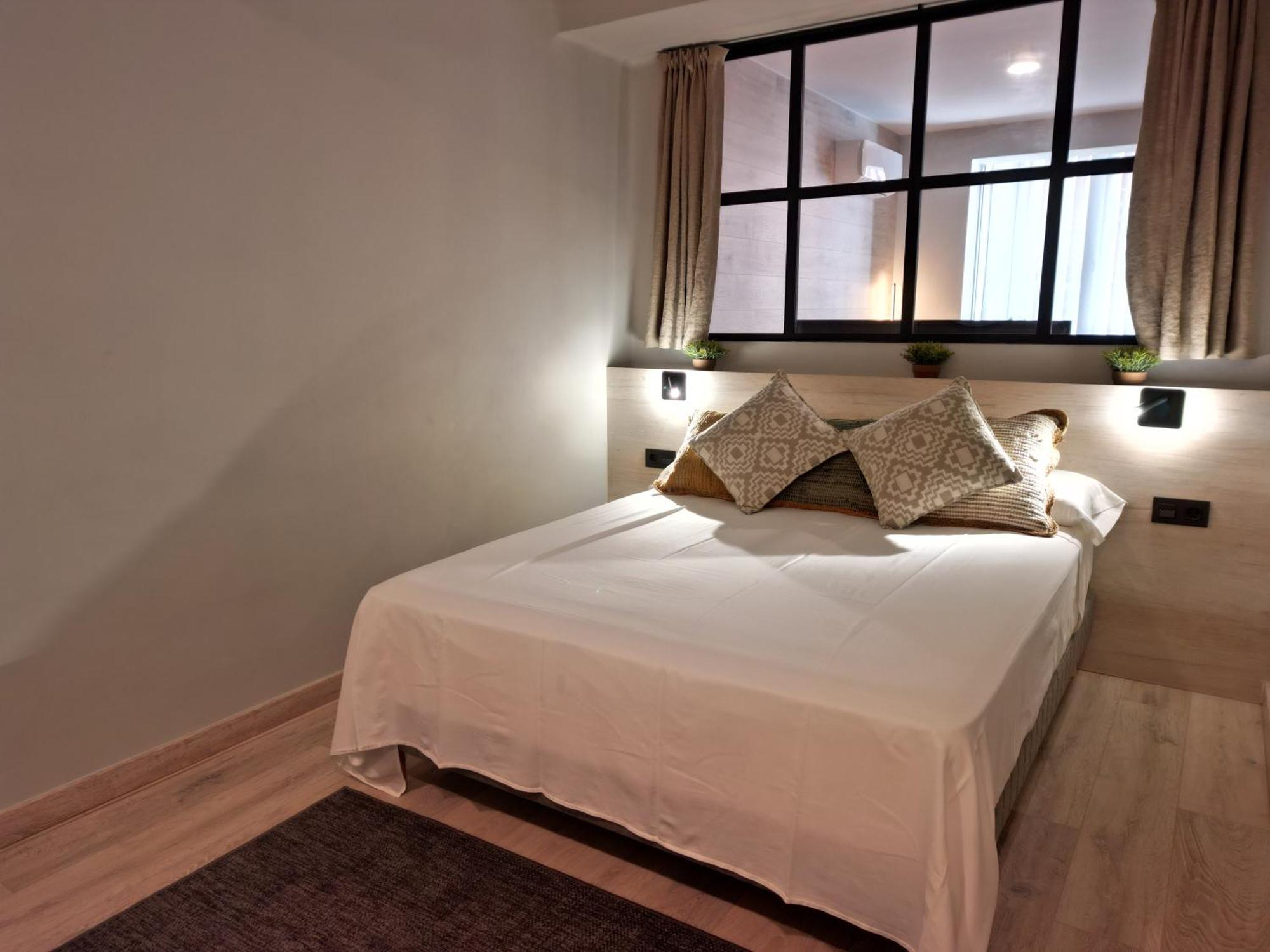 Apartaments Turistics Cardona III Экстерьер фото