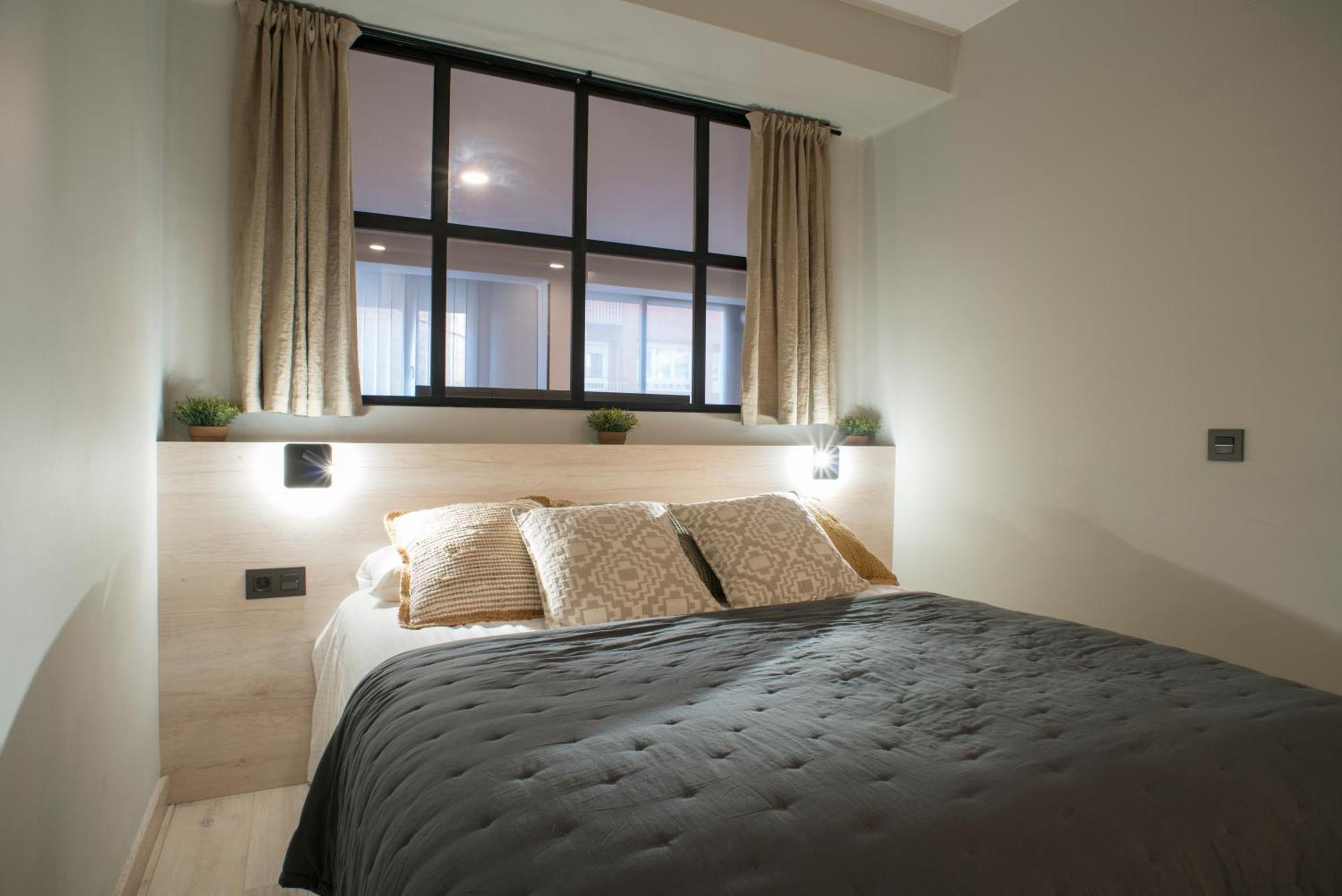 Apartaments Turistics Cardona III Экстерьер фото